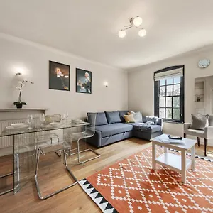 1 Bed Executive Near Liverpool Street Station Free Wifi By City Aparts Apartment